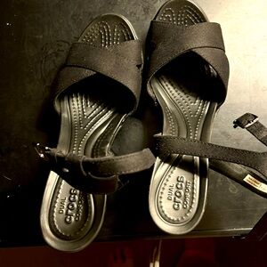 Crocs comfort dress shoes size 9 black